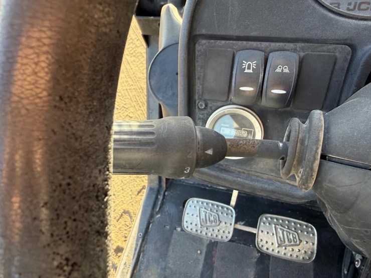 2018-jcb-509-42-telescopic-reachlift-image-9