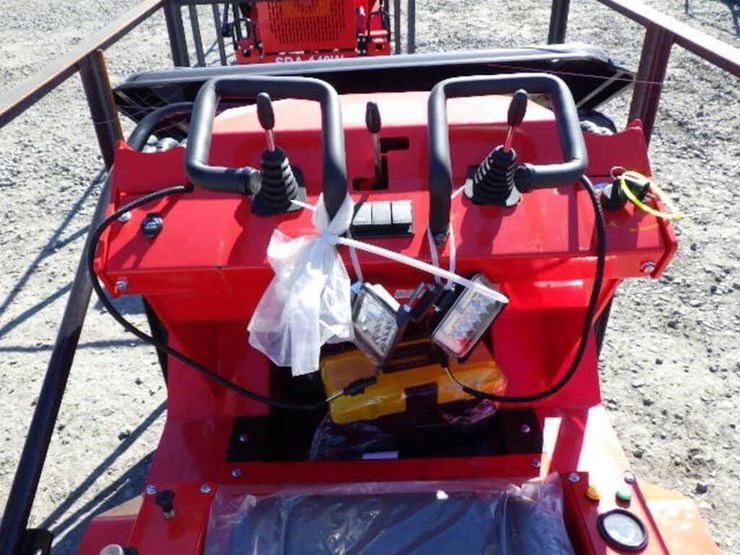 2026-agt-sda-140w-skid-steer-loader-image-15