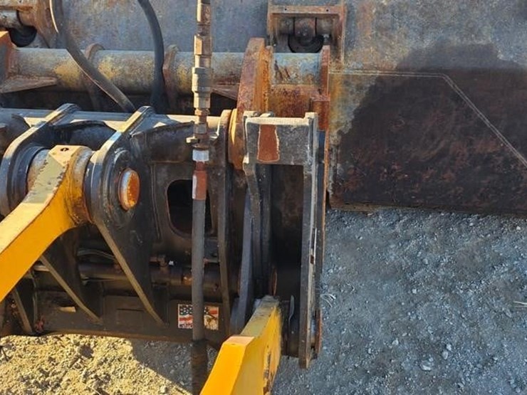 2015-caterpillar-938m-image-53