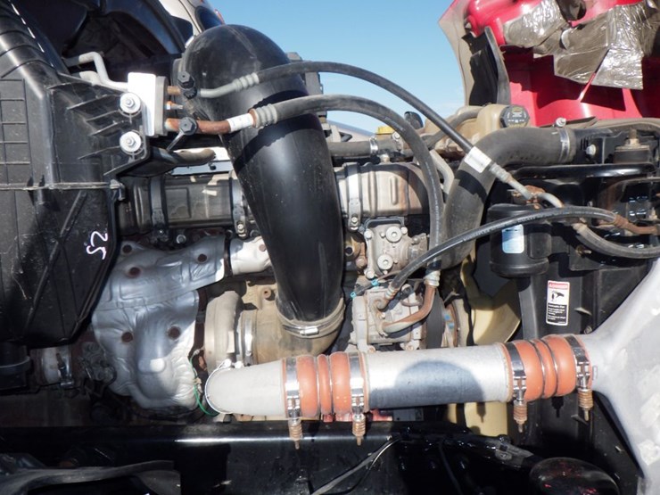 2019-freightliner-cascadia-126-image-26