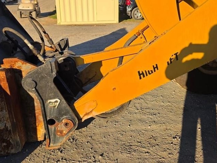 2015-caterpillar-938m-image-10