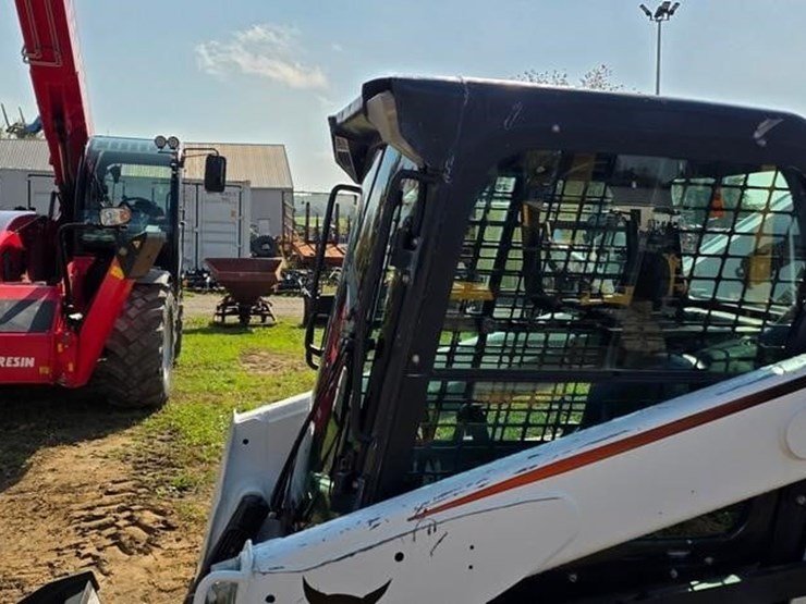 2016-bobcat-s650-image-31