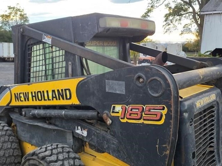 2007-new-holland-l185-image-19