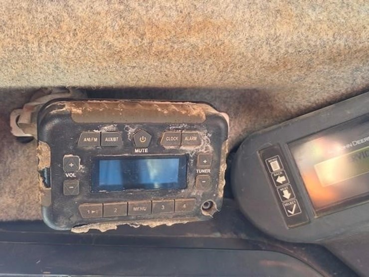 2018-deere-331g-image-55