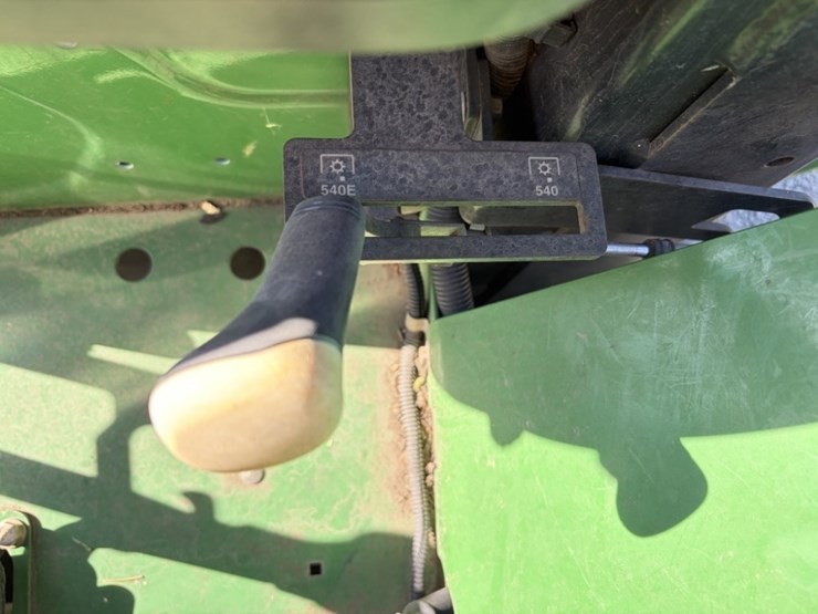 2013-john-deere-5085m-image-24