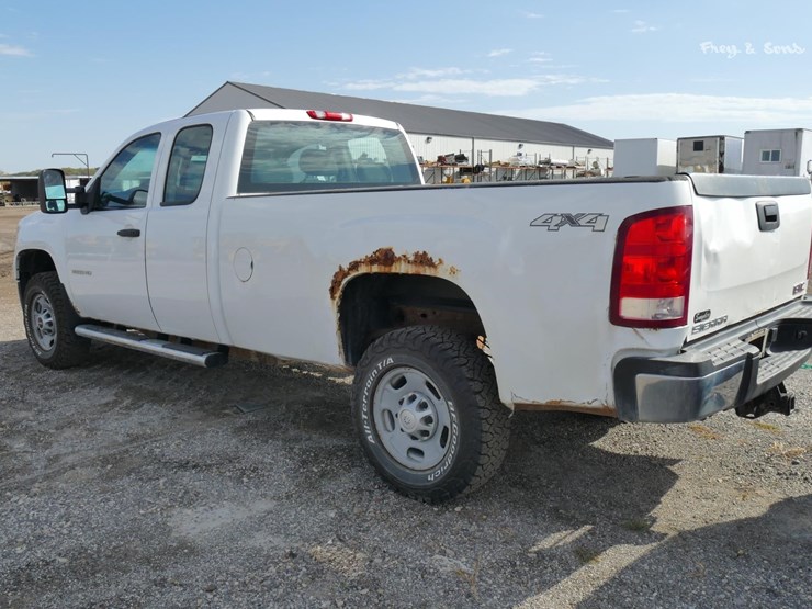 2013-gmc-2500hd-image-2