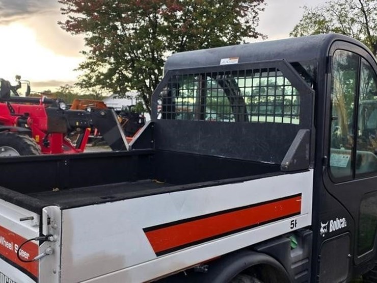 2003-bobcat-toolcat-5600-image-22