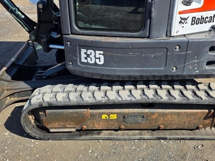 2016-bobcat-e35-image-14