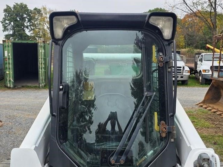 2012-bobcat-s650-image-38