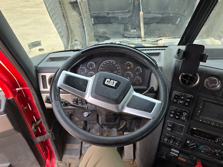 2012-caterpillar-ct660-image-83