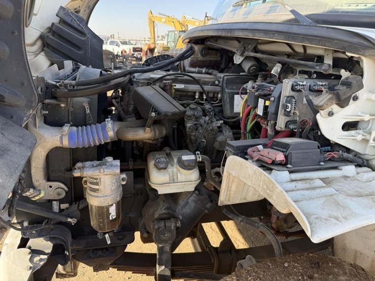 2019-freightliner-m2-dump-truck-image-28