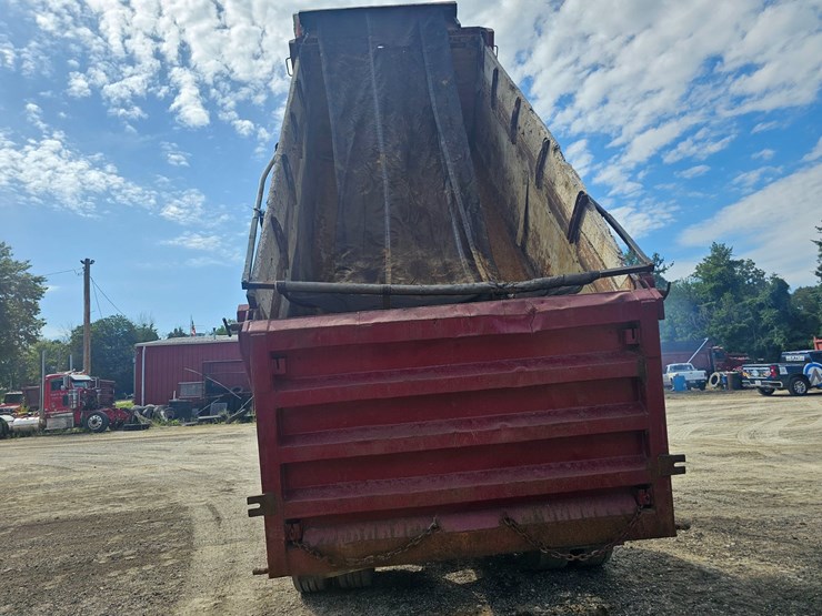 #15804-•-1998-mack-rd688s-dump-truck-image-62