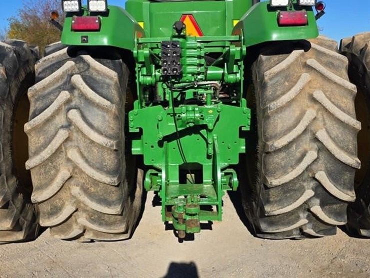 2000-john-deere-9400-image-25