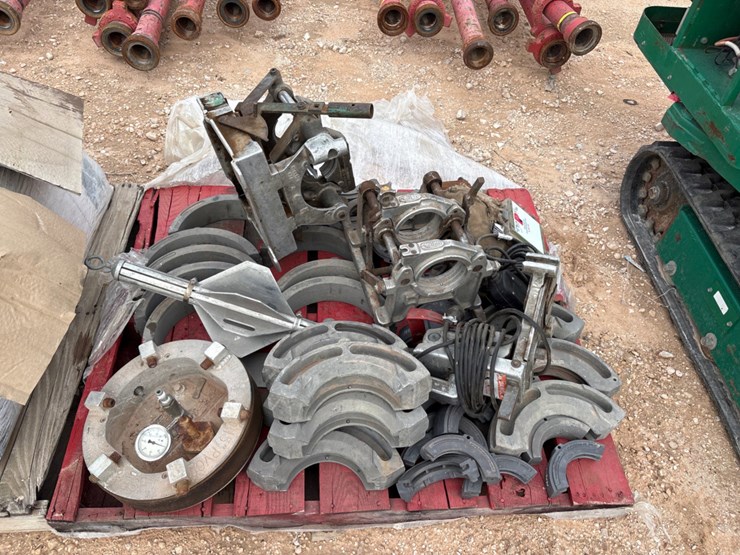 pallet-w/-mcelroy-fusion-machine-adapters,-couplers,-15”-pvc-inflatable-pipe-plug,-(2)-heating-elements-image-2
