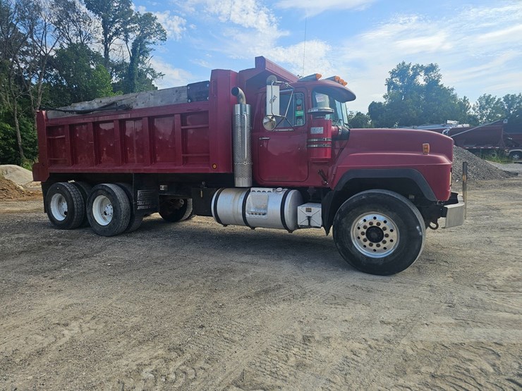 #15804-•-1998-mack-rd688s-dump-truck-image-35