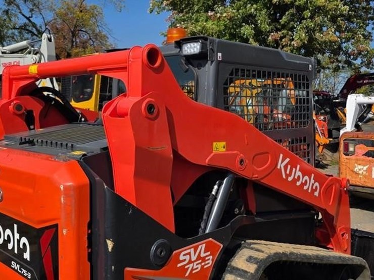 2023-kubota-svl75-3-image-19