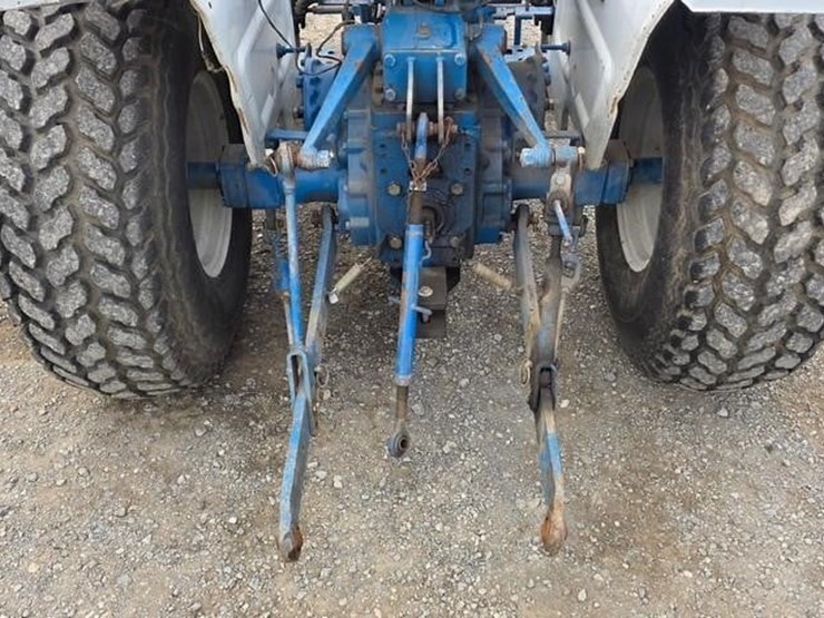 ford-1700-image-14