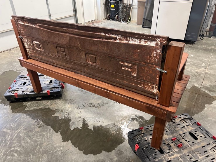 ford-tailgate-bench-image-5