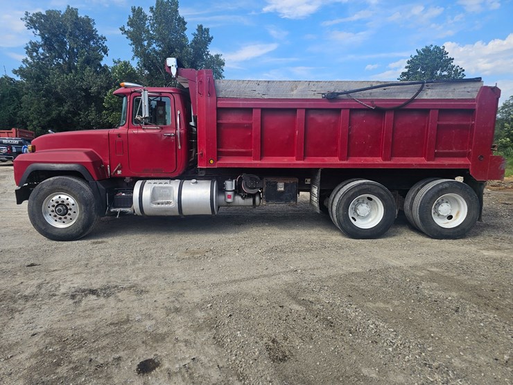 #15804-•-1998-mack-rd688s-dump-truck-image-10