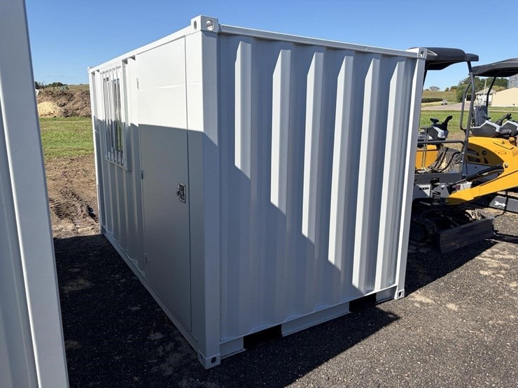 333-cubic-foot-storage-container-image-3