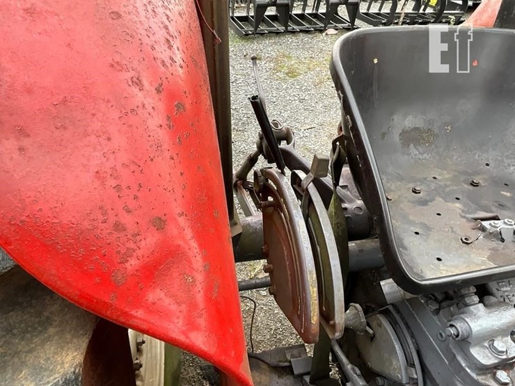 massey-ferguson-240-image-25