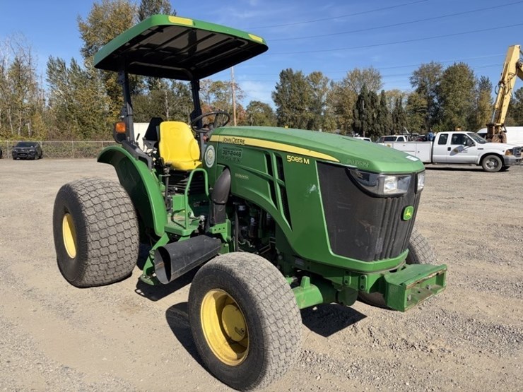 2013-john-deere-5085m-image-2