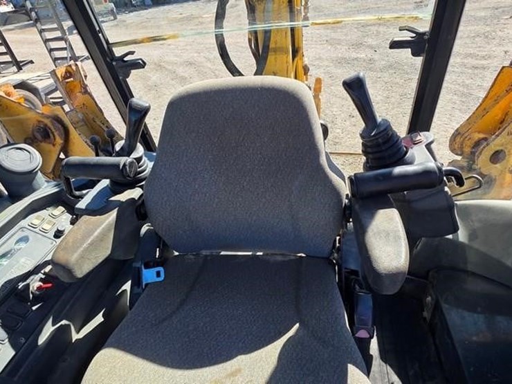 2006-deere-310sg-image-71