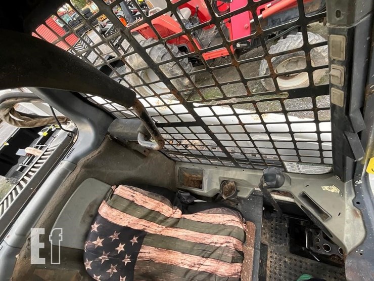 2010-bobcat-t650-image-34