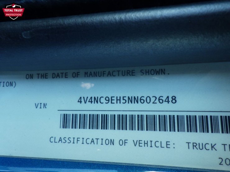 2022-volvo-vnl860-image-20