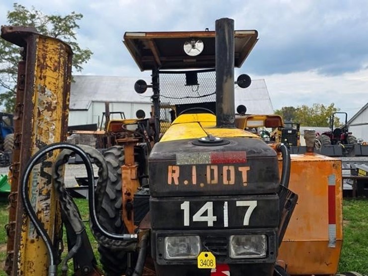 new-holland-6640-image-33