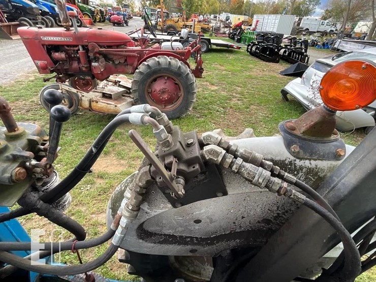 ford-3910-image-29