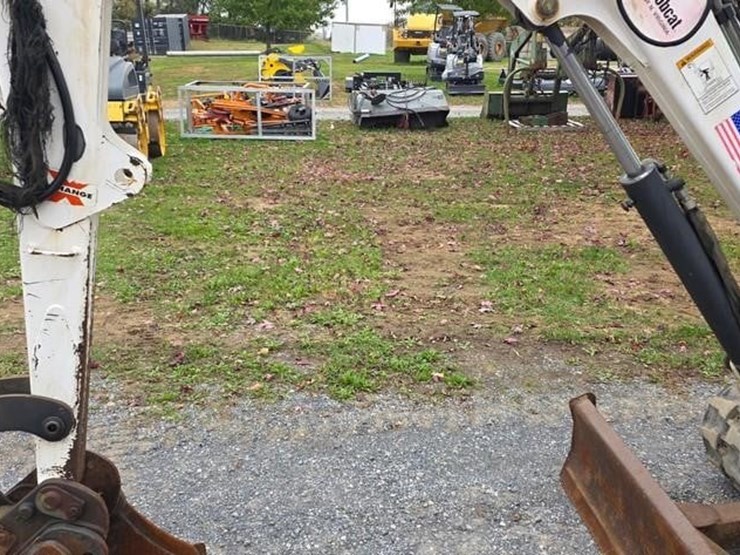 2009-bobcat-425-image-9