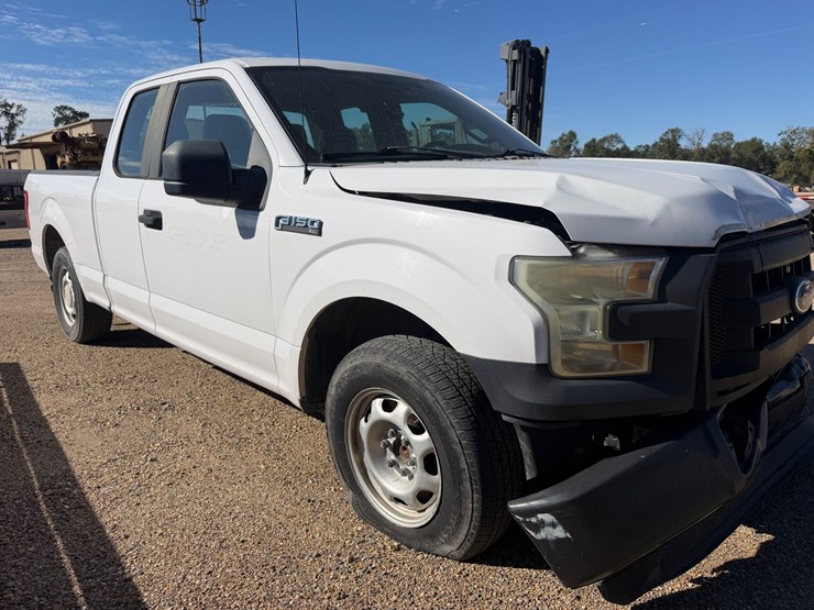 2016-ford-f150-image-2