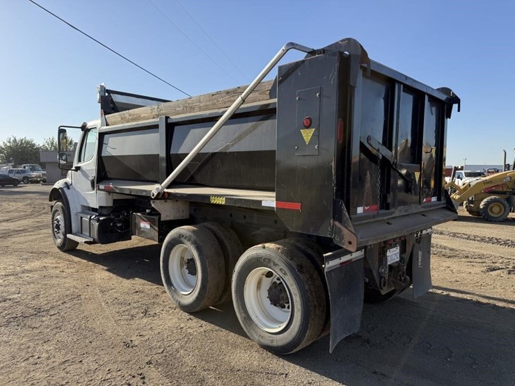 2019-freightliner-m2-dump-truck-image-4