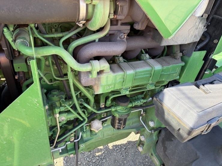 2013-john-deere-5085m-image-11