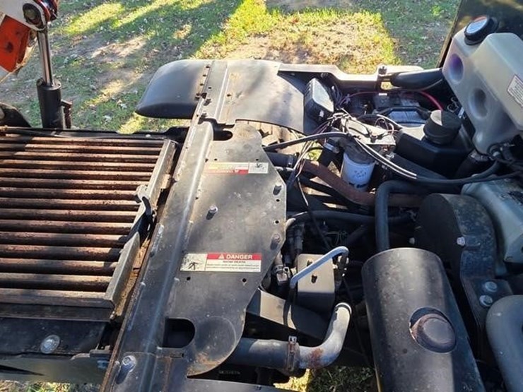 2010-bobcat-toolcat-5600-image-46