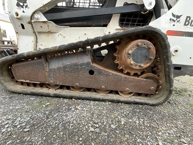 2010-bobcat-t650-image-16
