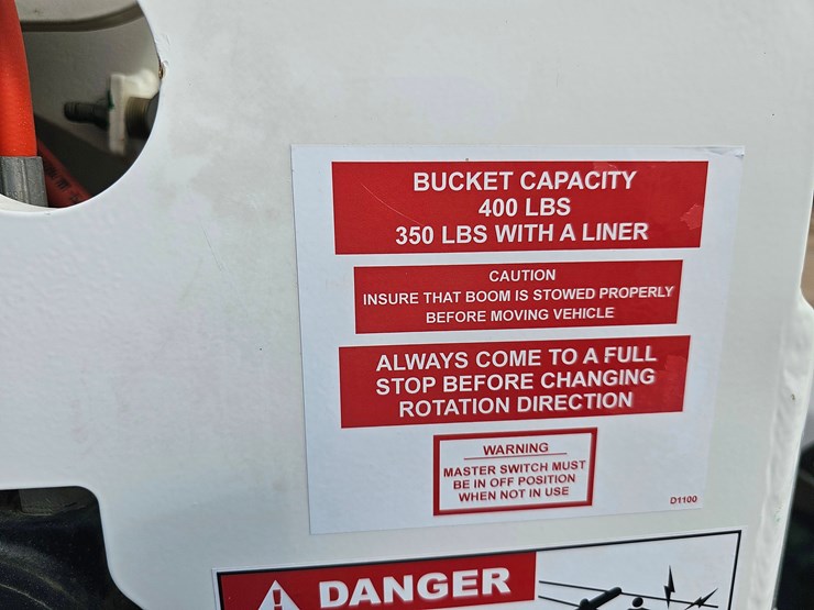 2021-ford-f550-image-14