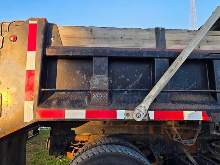2006-international-durastar-4300-image-22