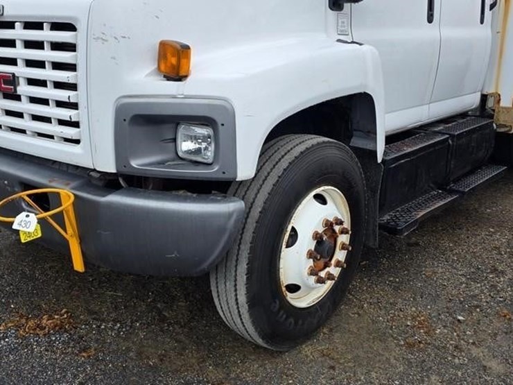 2007-gmc-topkick-c8500-image-6