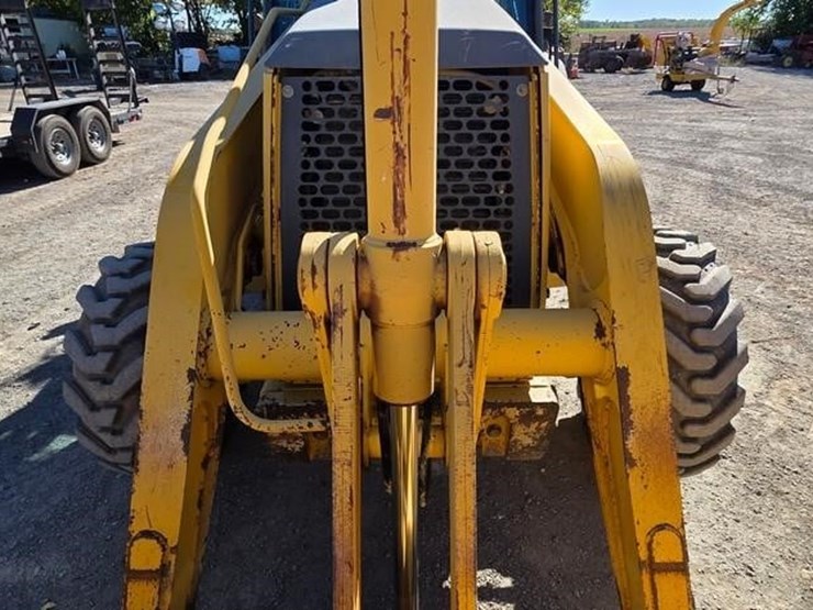 2006-deere-310sg-image-53