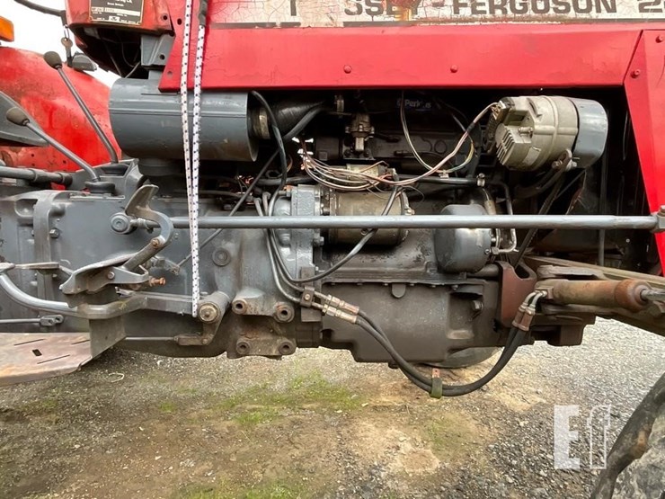 massey-ferguson-240-image-9