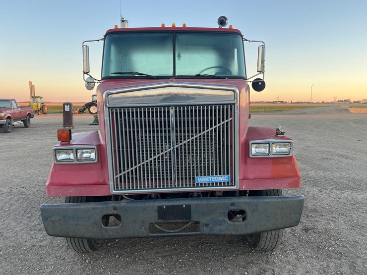 1989-white-gmc-day-cab-image-2