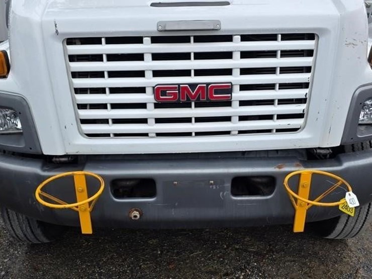 2007-gmc-topkick-c8500-image-34