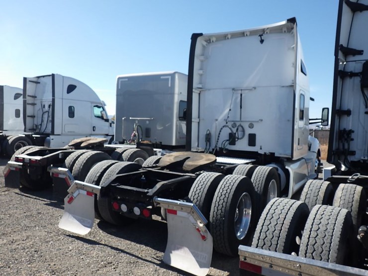 2021-kenworth-t680-image-8