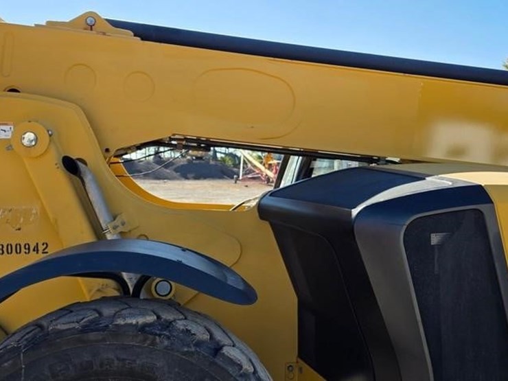 2018-caterpillar-tl642d-image-25