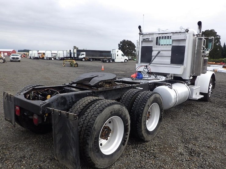 1990-peterbilt-379-image-5