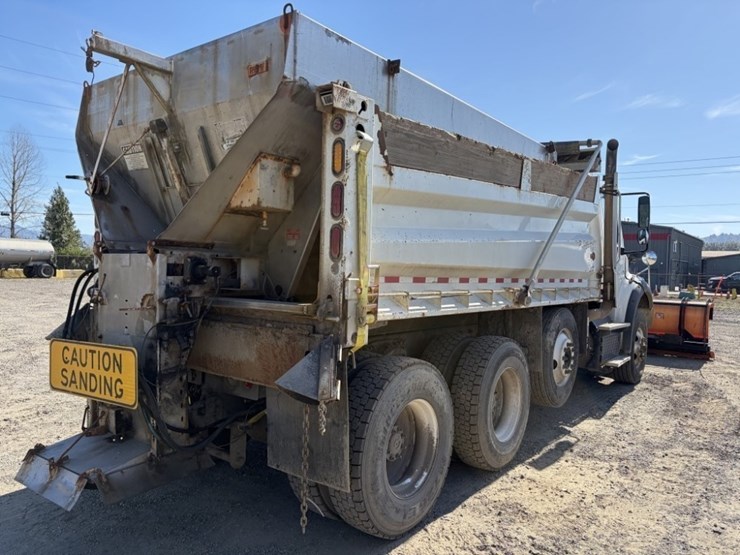 2012-freightliner-m2-t/a-dump-truck-image-4