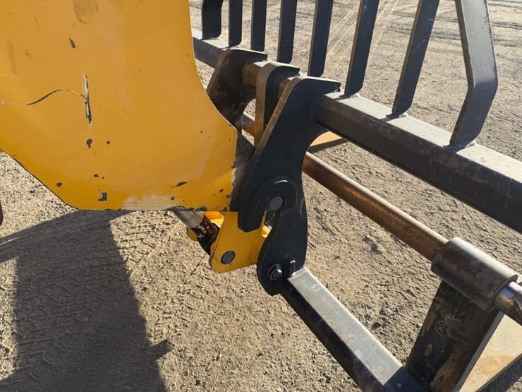 2018-jcb-509-42-telescopic-reachlift-image-21
