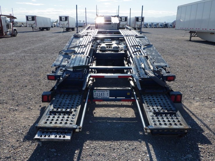 2021-peterbilt-389-image-14